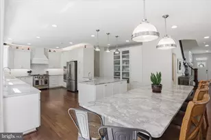 8383 Edward Carr Ct, Springfield, VA 22153 - Photo 10
