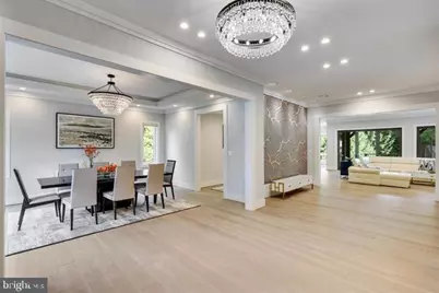 9604 Pembroke Place, Vienna, VA 22182 - Photo 8