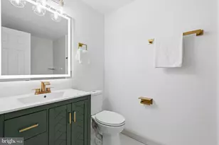 2984 Blaketon Ln, Oakton, VA 22124 - Photo 22