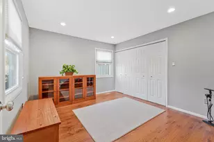 13227 Pearsall Ln, Fairfax, VA 22033 - Photo 20