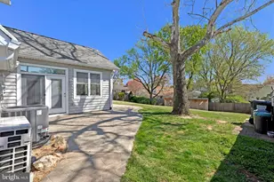 13227 Pearsall Ln, Fairfax, VA 22033 - Photo 40