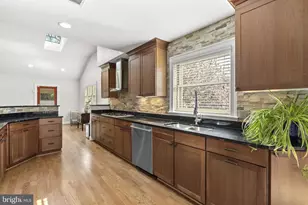 6415 Shady Ln, Falls Church, VA 22042 - Photo 20