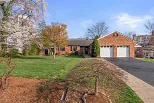 6415 Shady Ln, Falls Church, VA 22042 - Photo 2