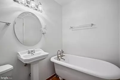 8933 Burke Lake Road, Springfield, VA 22151 - Photo 32
