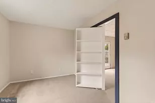 1706 Fantasia Cir, Herndon, VA 20170 - Photo 12