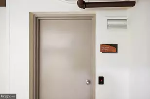 5902 Mt Eagle Dr, Alexandria, VA 22303 - Photo 32