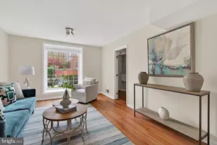 6805 Market Square Dr, McLean, VA 22101 - Photo 32