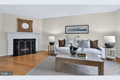 6805 Market Square Drive, McLean, VA 22101 - Photo 2