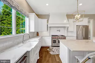 9115 Tetterton Ave, Vienna, VA 22182 - Photo 12