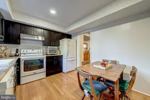 7779 Tiverton Dr, Springfield, VA 22152 - Photo 2