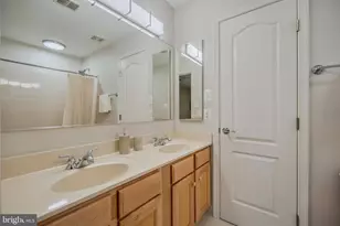 10409 Dunn Meadow Rd, Vienna, VA 22182 - Photo 44