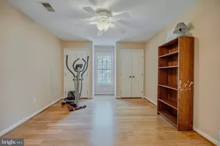 10409 Dunn Meadow Rd, Vienna, VA 22182 - Photo 48