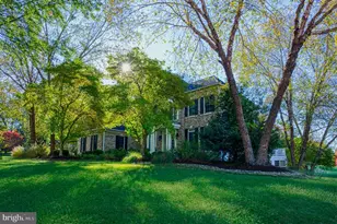 10409 Dunn Meadow Rd, Vienna, VA 22182 - Photo 4