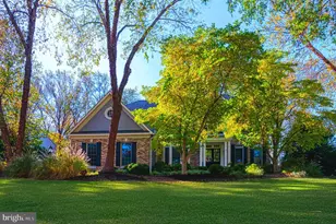 10409 Dunn Meadow Rd, Vienna, VA 22182 - Photo 1