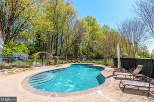 10409 Dunn Meadow Rd, Vienna, VA 22182 - Photo 74