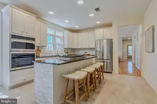 10409 Dunn Meadow Rd, Vienna, VA 22182 - Photo 20