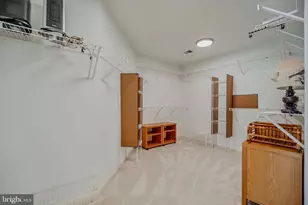 10409 Dunn Meadow Rd, Vienna, VA 22182 - Photo 40