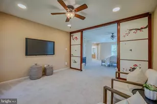 10409 Dunn Meadow Rd, Vienna, VA 22182 - Photo 36