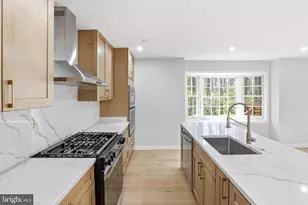 12136 Westwood Hills Dr, Herndon, VA 20171 - Photo 16