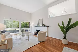 11556 Links Dr, Reston, VA 20190 - Photo 4