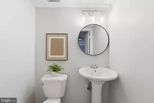 11556 Links Dr, Reston, VA 20190 - Photo 12