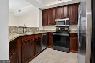 6864 Brindle Heath Way, Alexandria, VA 22315 - Photo 4