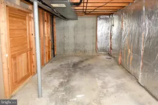 9803 Tara Ct, Burke, VA 22015 - Photo 44