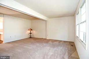 9803 Tara Ct, Burke, VA 22015 - Photo 8