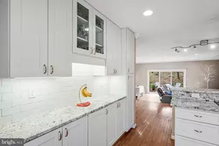 12021 Insha Ct, Reston, VA 20191 - Photo 10