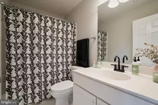 2520 Walnut Leaf Ln, Herndon, VA 20171 - Photo 30