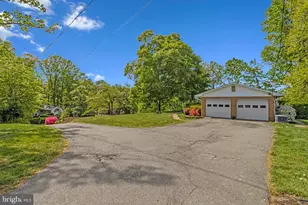 5655 Glenwood Dr, Alexandria, VA 22310 - Photo 6
