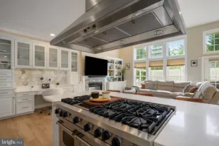 8937 Rhododendron Cir, Lorton, VA 22079 - Photo 26