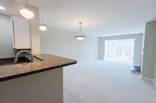 3176 Summit Square Dr, Oakton, VA 22124 - Photo 8