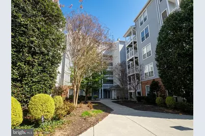 3176 Summit Square Drive #4-E4, Oakton, VA 22124 - Photo 1