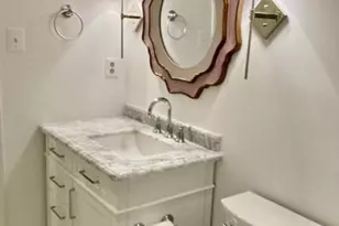 10087 Oakton Terrace Rd, Oakton, VA 22124 - Photo 10