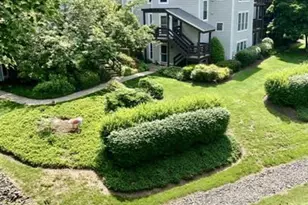 10087 Oakton Terrace Rd, Oakton, VA 22124 - Photo 2