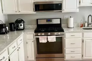 10087 Oakton Terrace Rd, Oakton, VA 22124 - Photo 4