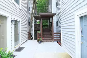 10087 Oakton Terrace Rd, Oakton, VA 22124 - Photo 12