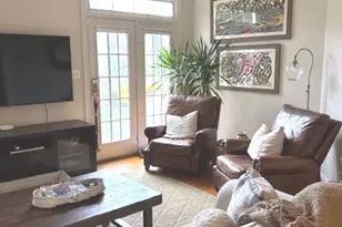 5924 Chesterbrook Rd, McLean, VA 22101 - Photo 8