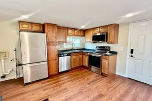 11209 Mobile Dr, Fairfax, VA 22030 - Photo 6