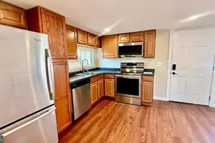 11209 Mobile Dr, Fairfax, VA 22030 - Photo 10