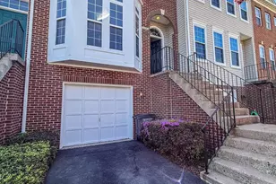 14647 Seasons Dr, Centreville, VA 20120 - Photo 4