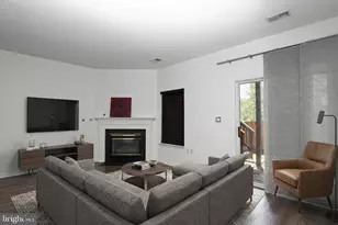 14647 Seasons Dr, Centreville, VA 20120 - Photo 24