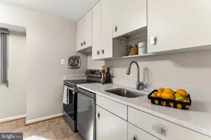 6451 Queen Anne Terrace, Falls Church, VA 22044 - Photo 18