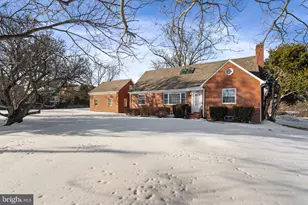 1688 Chain Bridge Rd, McLean, VA 22101 - Photo 2