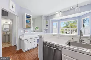 13038 Limestone Ct, Clifton, VA 20124 - Photo 6