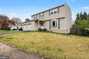 1101 Wintrol Ct, Herndon, VA 20170 - Photo 4