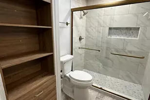 9201 Cherrytree Dr, Alexandria, VA 22309 - Photo 10