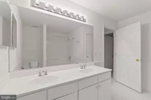 1925 Crescent Park Dr, Reston, VA 20190 - Photo 18