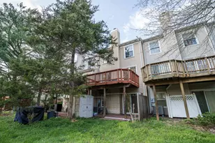 13341 Foxhole Dr, Fairfax, VA 22033 - Photo 6